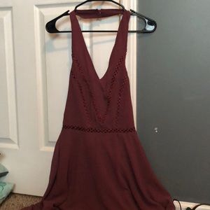 maroon/dark pink dress